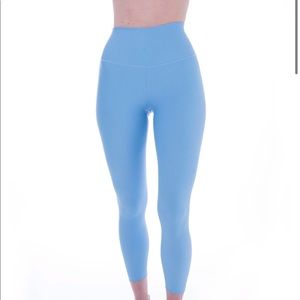 P’tula desa’ree legging size small